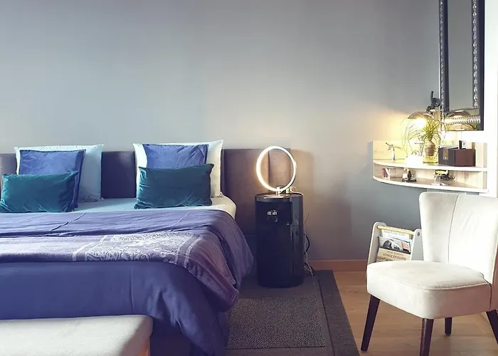 Non Fumeur 38m2 Calme Confort Ascenseur Garage Velo Lägenhet *